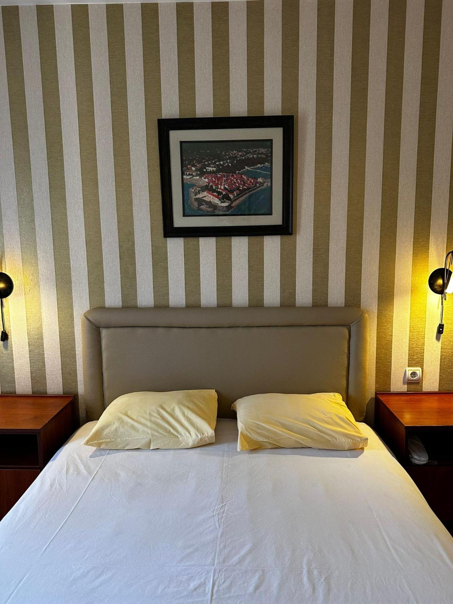 Central Hotel-Будва Экстерьер фото